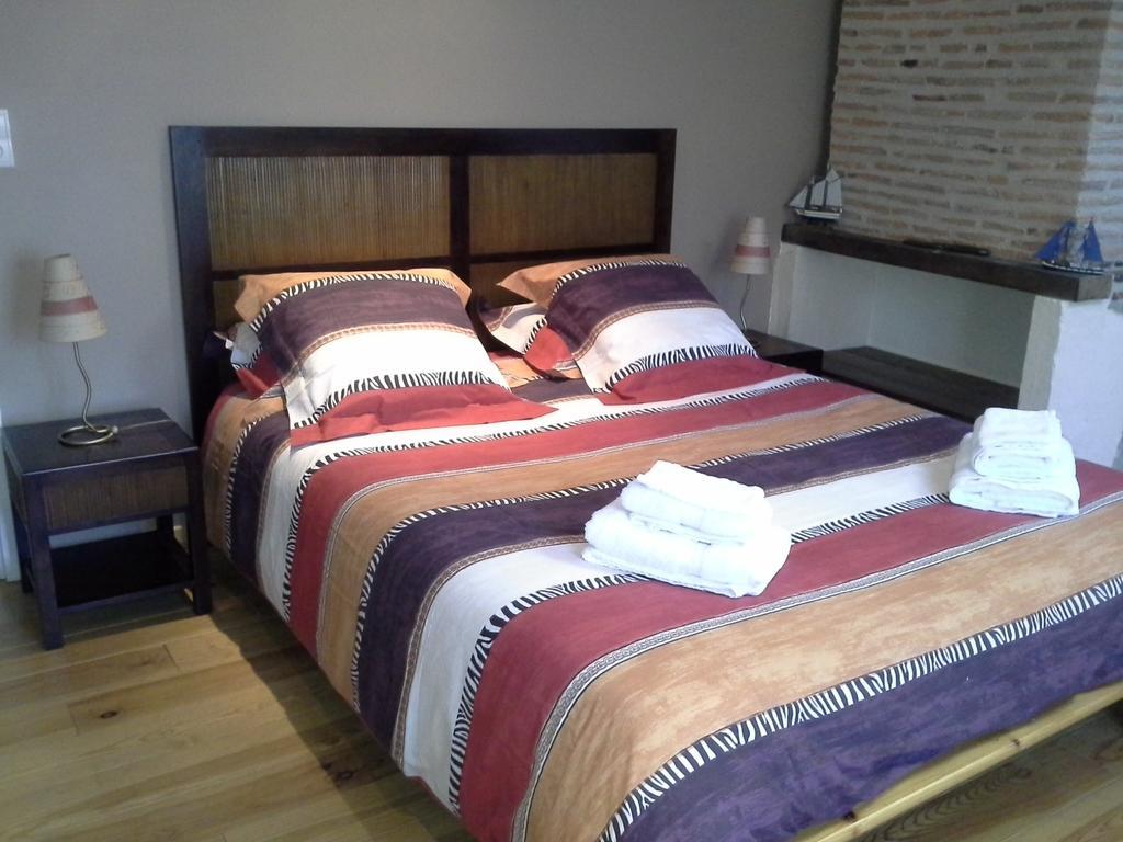 Maison D'Hotes Brameloup Jardin Ovale Coudures Zimmer foto