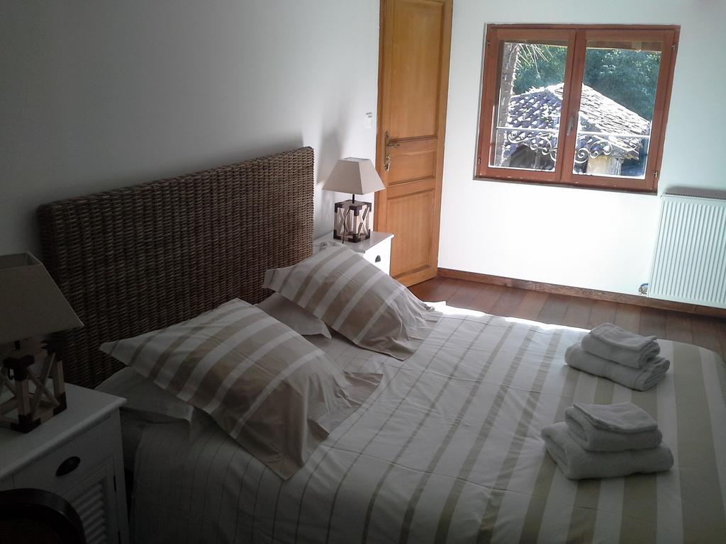 Maison D'Hotes Brameloup Jardin Ovale Coudures Zimmer foto